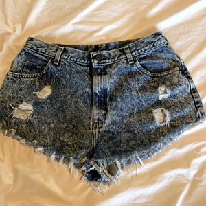 Lee highwaisted tattered shorts